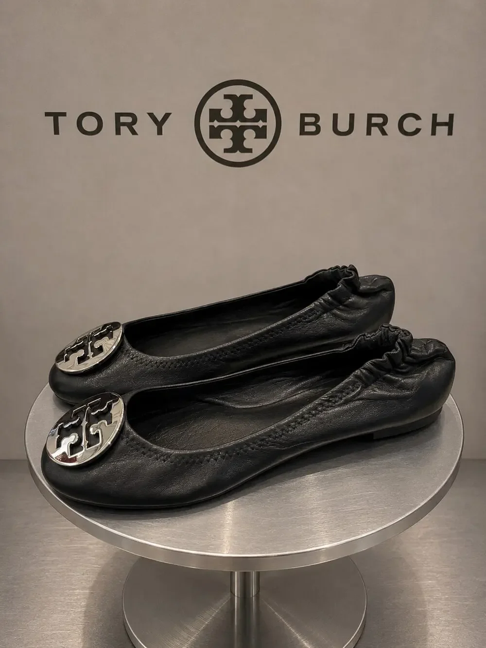 Tory Burch Reva Black Leather Silver Logo Ballet Flats Women’s US 6